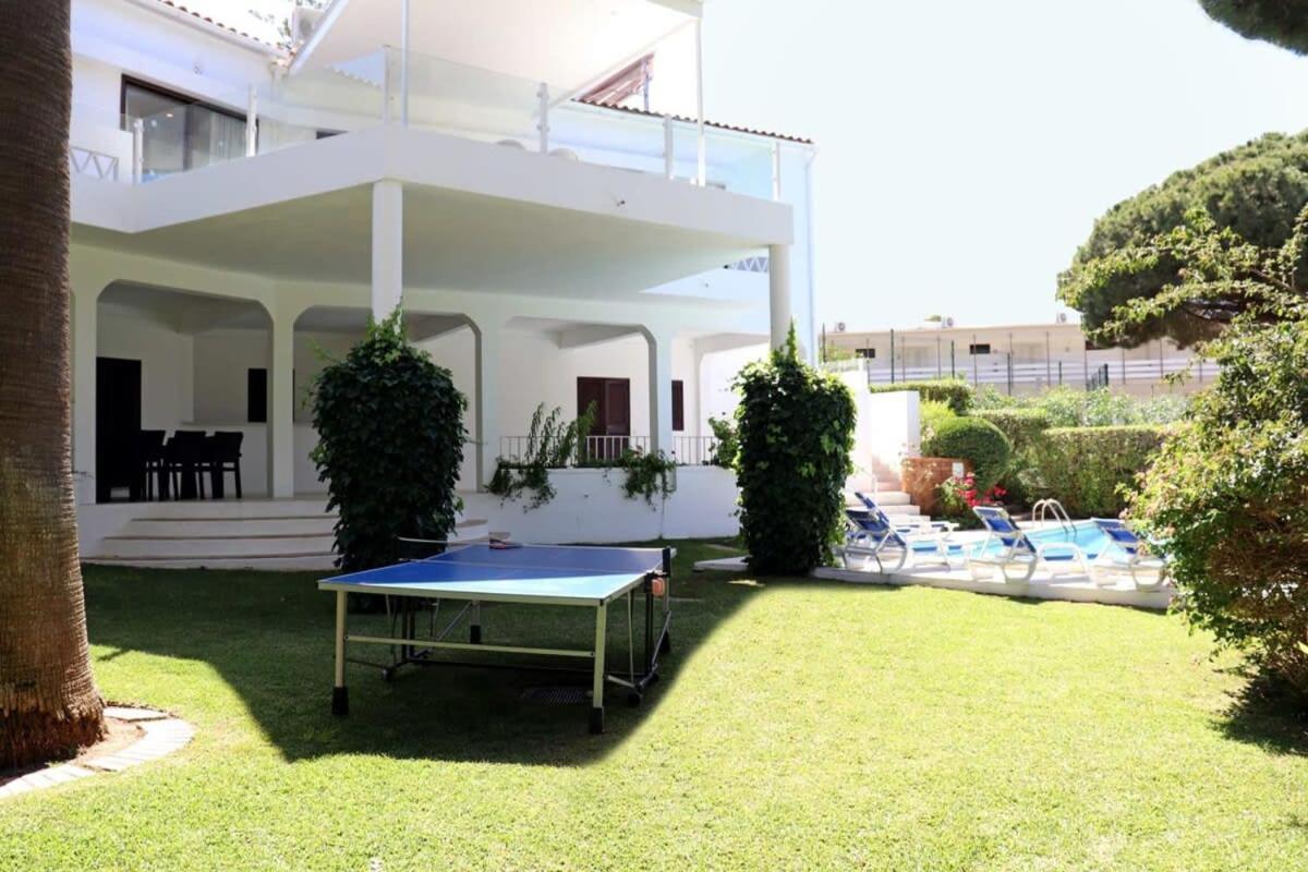 Villa Hibiscus, Great Location In Vilamoura, Lush Green Lawns And Garden Quarteira Luaran gambar