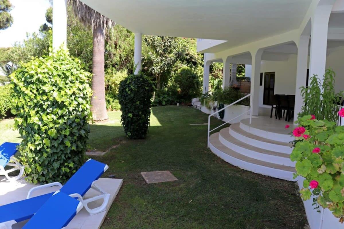 Villa Hibiscus, Great Location In Vilamoura, Lush Green Lawns And Garden Quarteira Luaran gambar